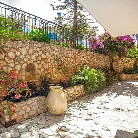Otel Agathangelos 3*